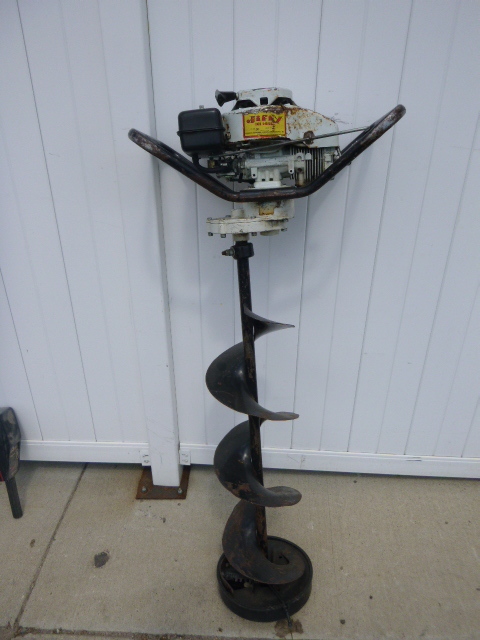 lot 168 image: Jiffy Ice Auger