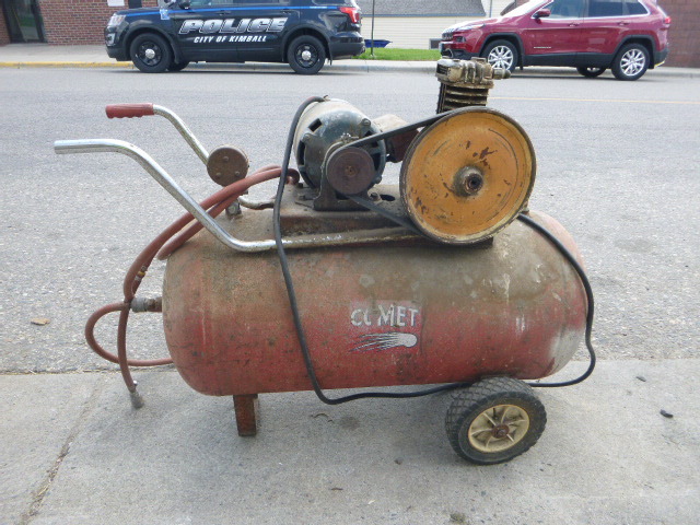 lot 176 image: Comet Air Compressor