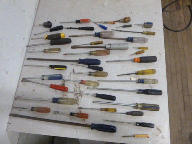 lot 184 image: Miscellaneous Screwdrivers