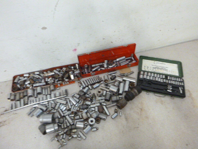 lot 187 image: Miscellaneous Sockets