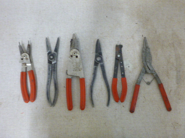 lot 197 image: Miscellaneous Spring Clip Removers