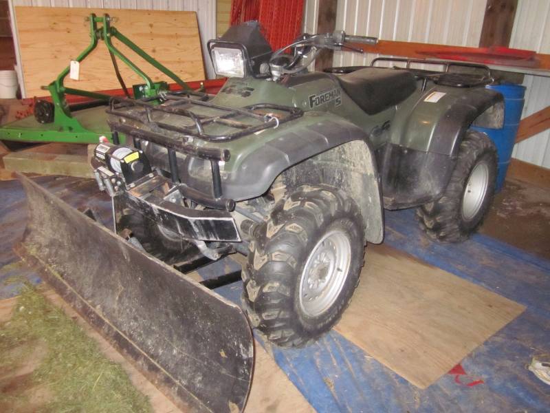 lot 2 image: 2002 Honda  Foreman S 4 Wheeler w Plow