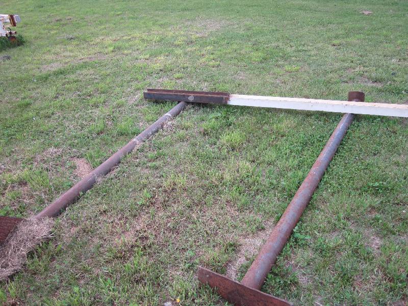 lot 25 image: Trolley Track and Stand