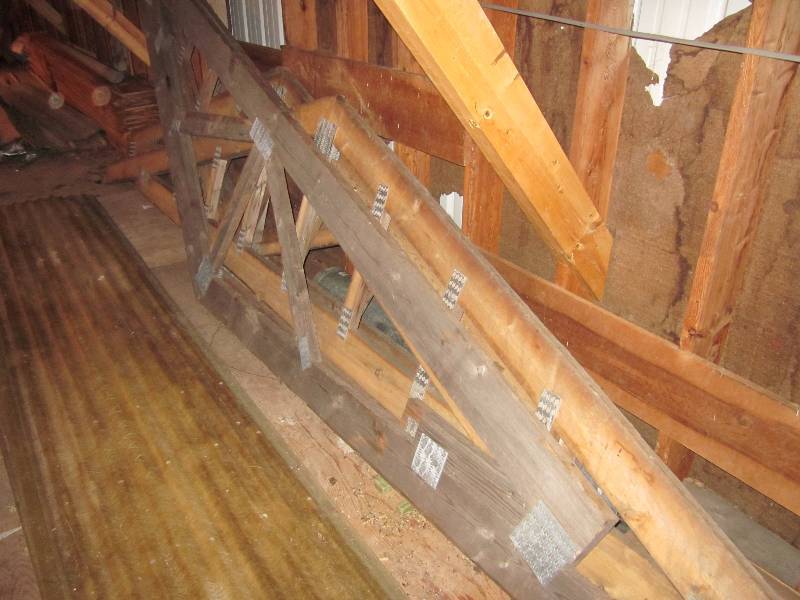 lot 100 image: Trusses for Gable Dormer (2 Sets)
