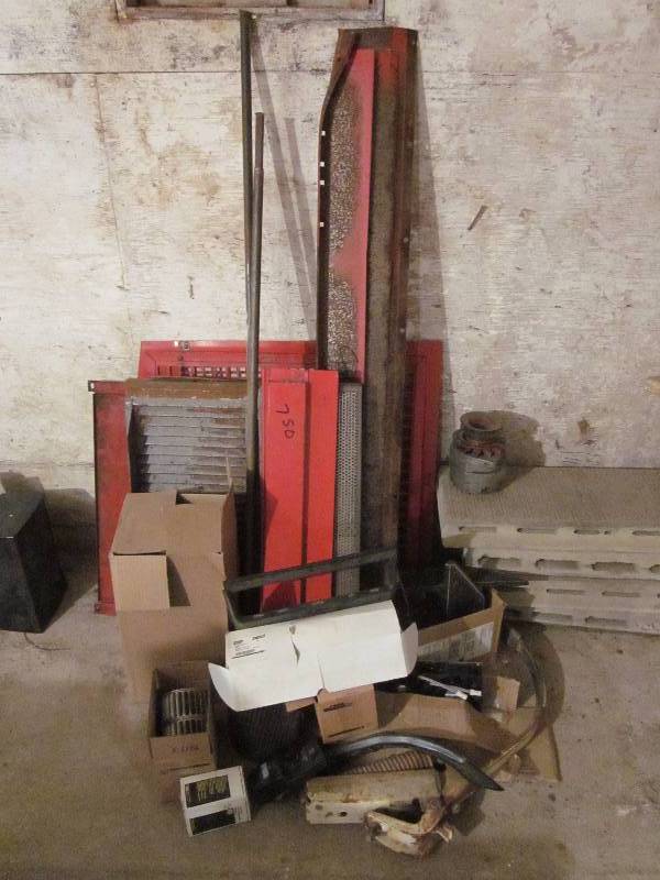 lot 26 image: Misc. Farm Machinery Parts