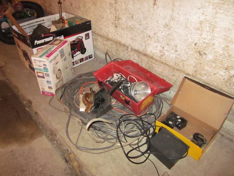lot 34 image: Electrical Lot