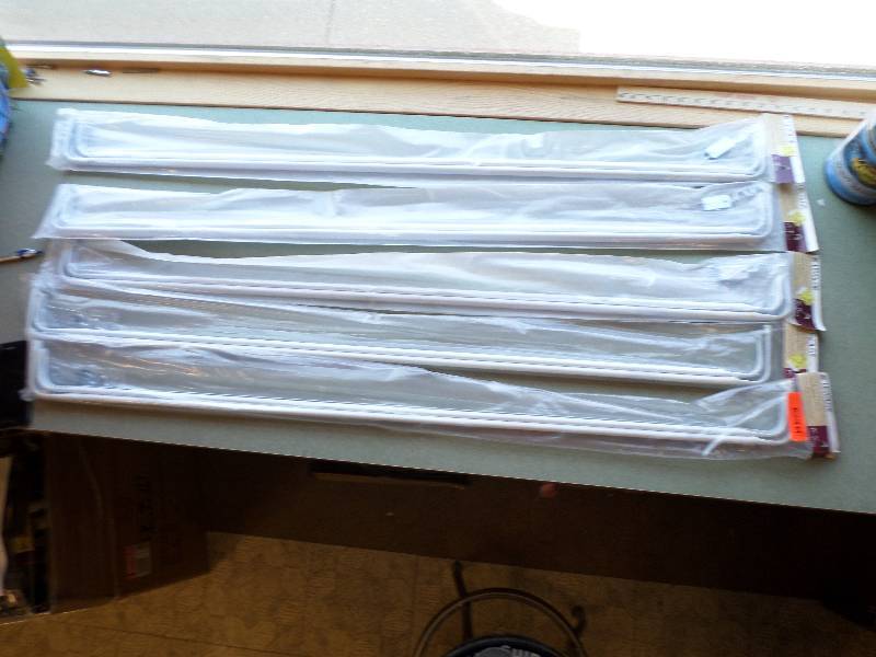 5 LEVOLOR HEAVY DUTY CURTAIN ROD 46 - 84