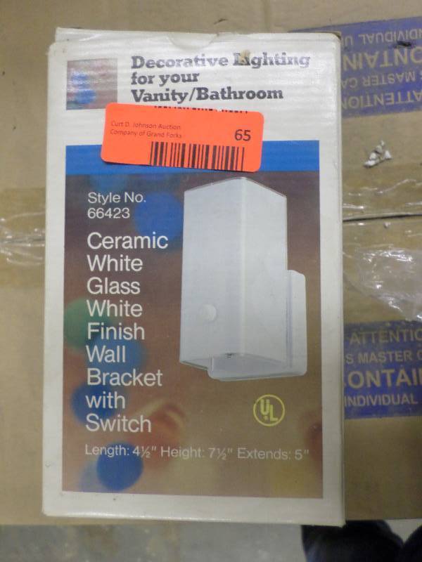 LIGHT FIXTURE