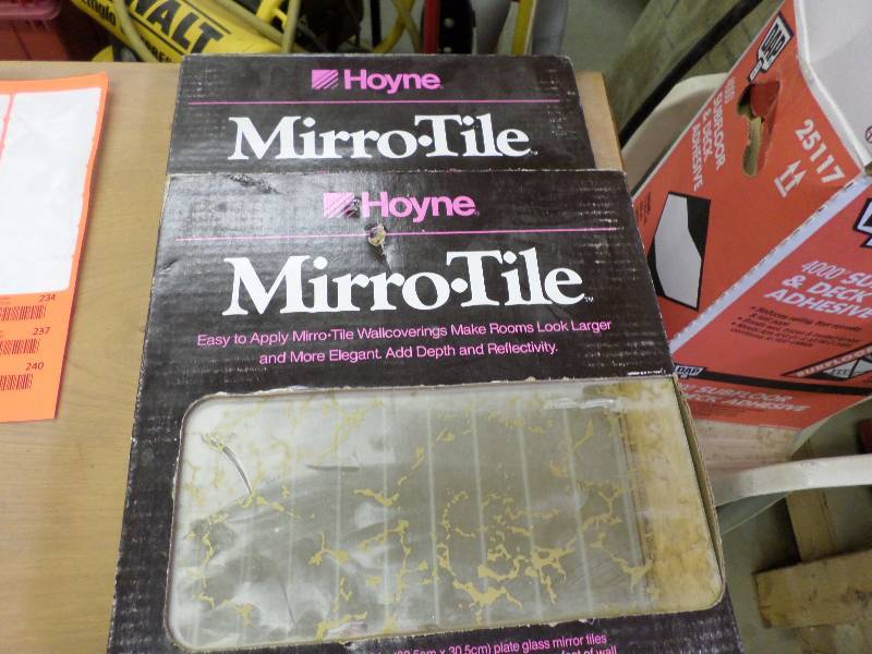 MIRROR TILE