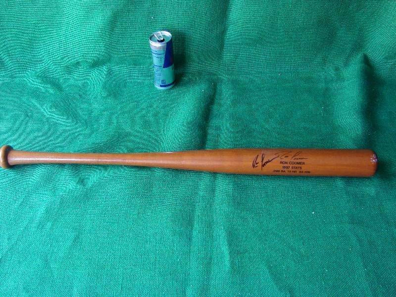 lot 117 image: REAL Autographed PRO Louisville Slugger ( Ron Coomer )