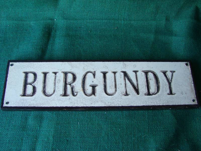lot 145 image: BURGUNDY Wall plaque.