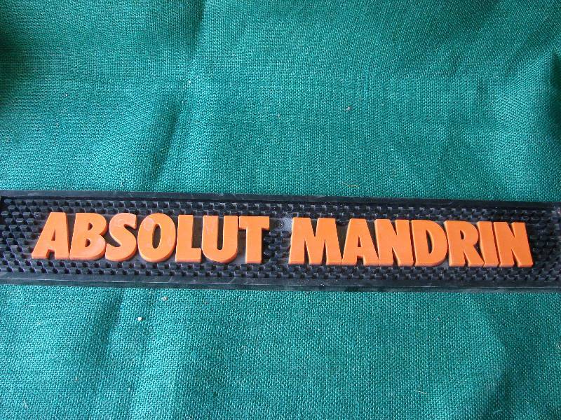lot 147 image: Bar Mat - ABSOLUTE MANDRIN