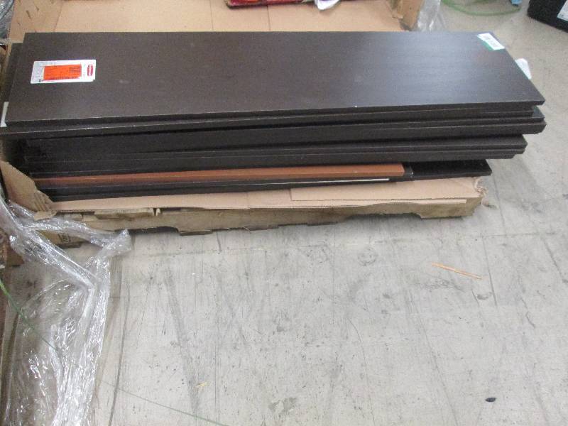 12 Pieces of Rubbermaid 48x12  out ...