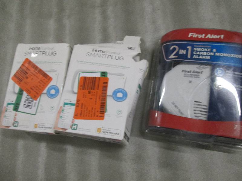 2 iHome Smart Plugs, First Alert Sm...