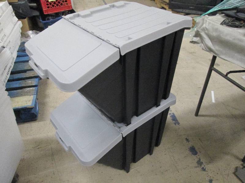 2-GSC 16 Gallon Stackable Hopper Bi...