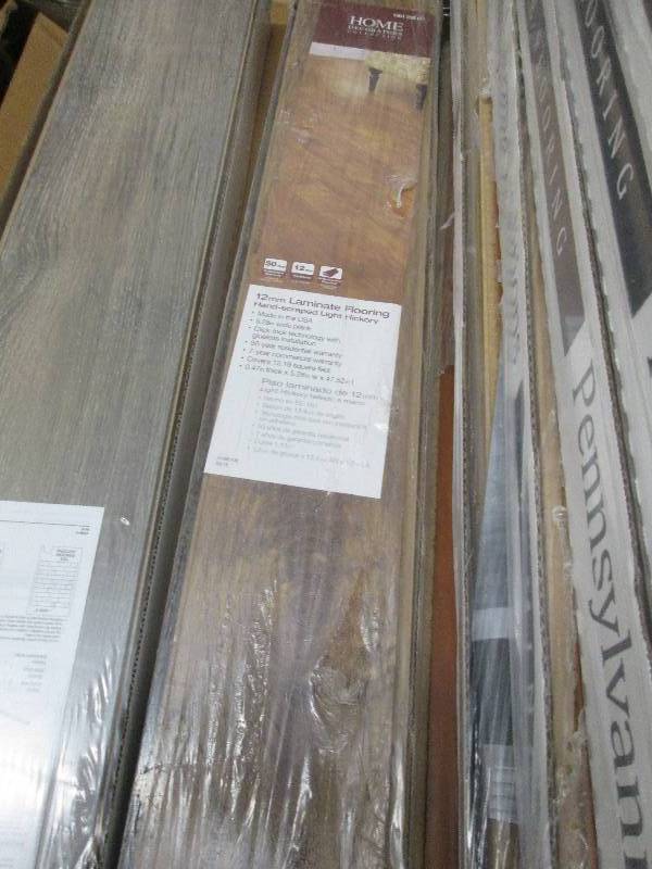 Lot of 4 Cases Home Decorators Coll...