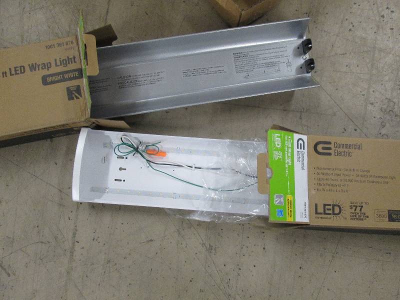 Lot of 2 4 ft Led Wrap Lights no c...