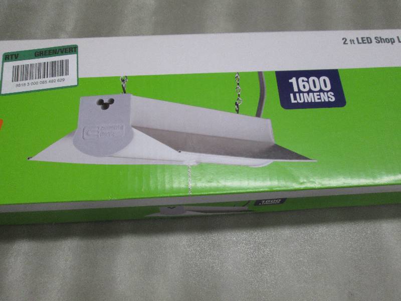 Commercial Electric 2 ft Integrated...