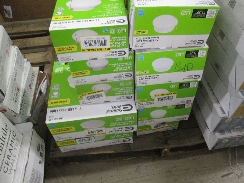 Lot of 10 Commercial Electric LED L...