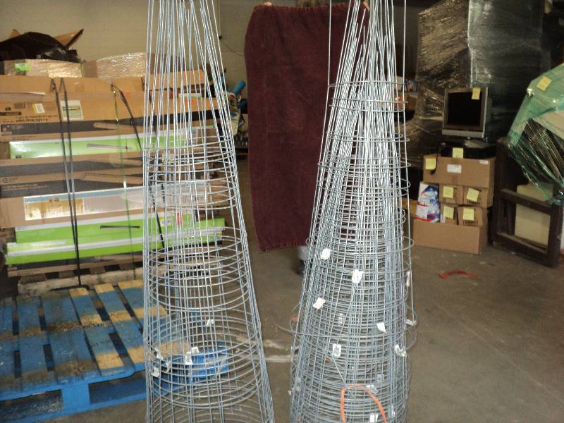 35 tomato cages, mixture of small a...