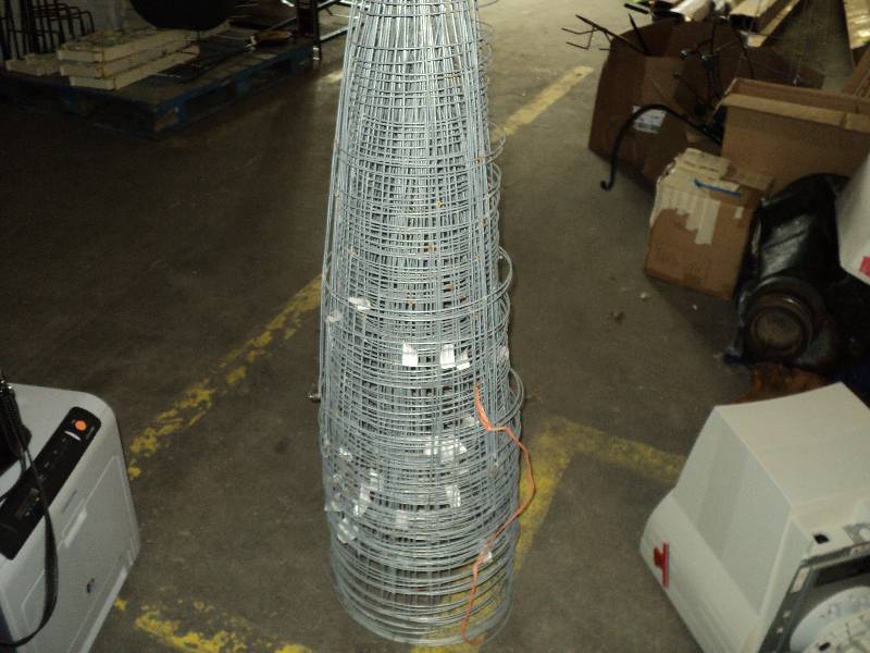 40 small tomato cages...