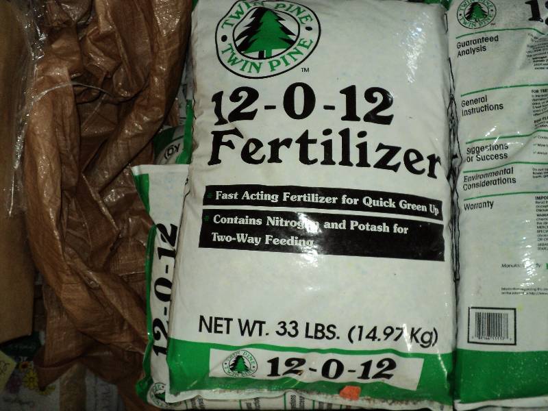 1 bag of Twin pine fertilizer, 33 l...