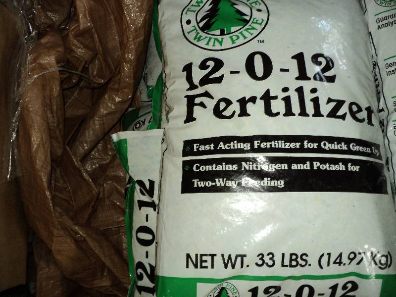 1 bag of Twin pine fertilizer, 33 l...