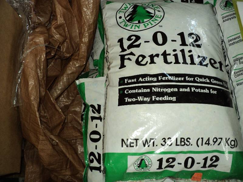 1 bag of Twin pine fertilizer, 33 l...