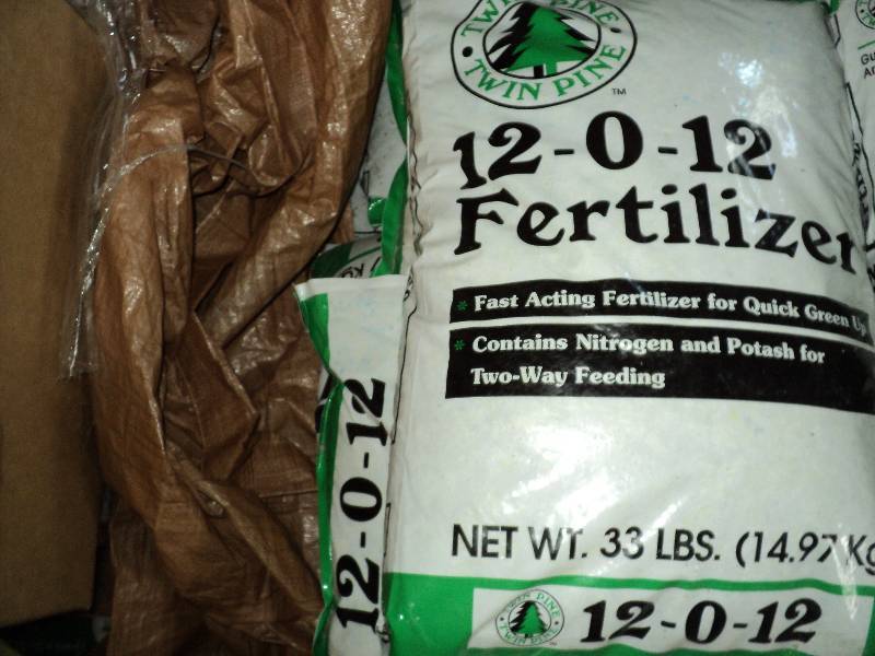 1 bag of Twin pine fertilizer, 33 l...