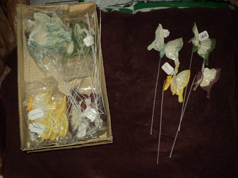 butterfly picks, 36 per box, 4 diff...