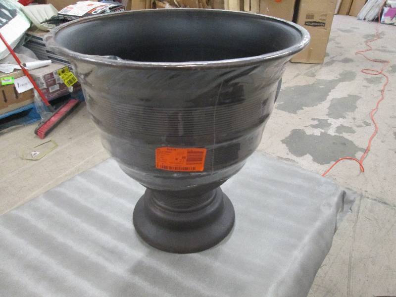 Southern Patio 17 in. Dia Global Ch...