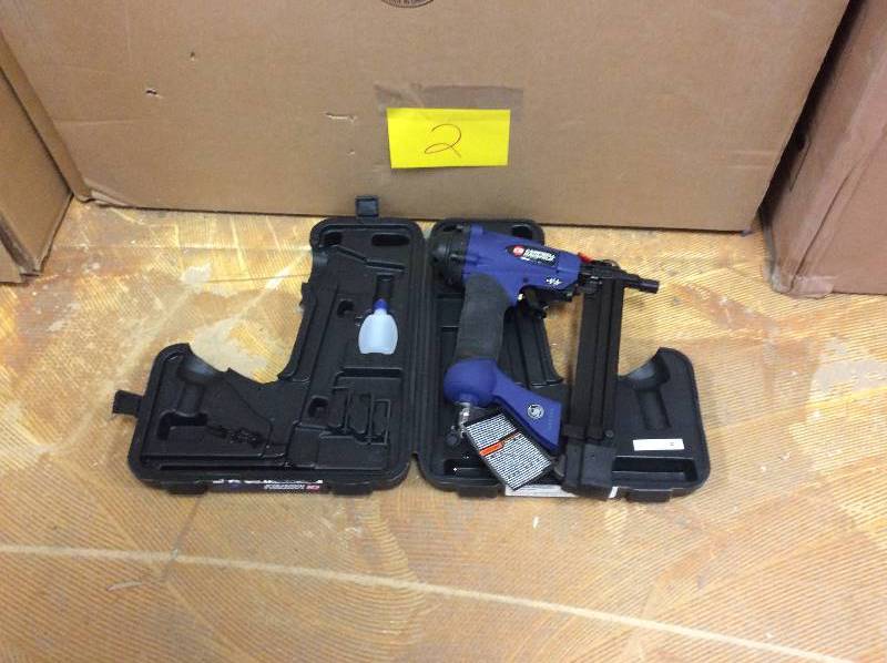 lot 2 image: Campbell Hausfeld 1-14 2-in-1 Brad NailerStapler