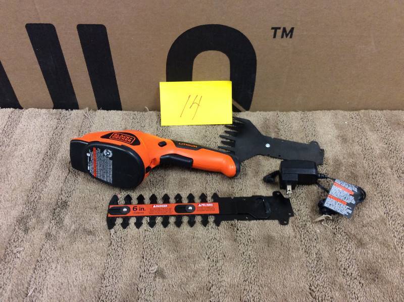 lot 14 image: Black and Decker Garden Shears