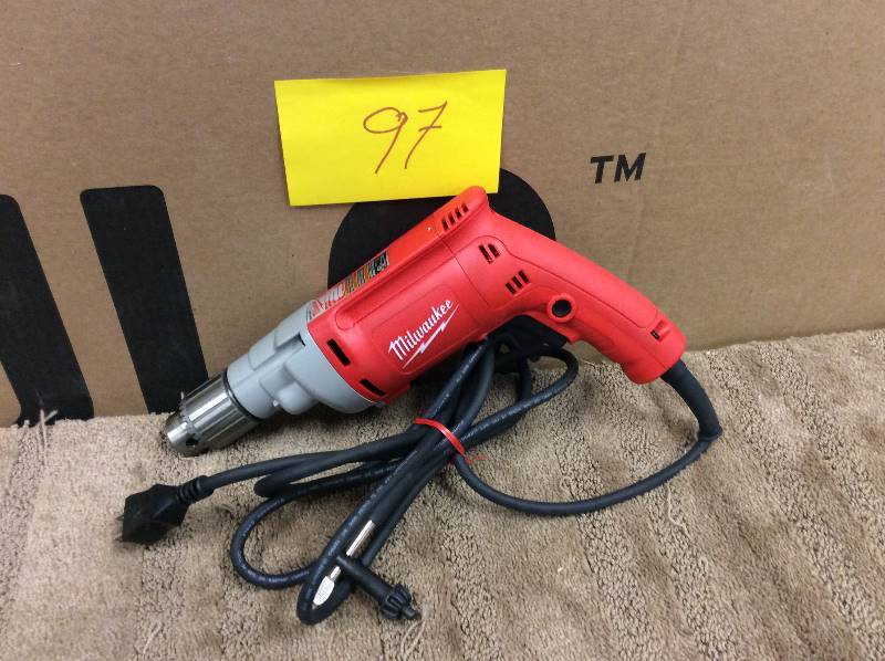 lot 97 image: Milwaukee 8 Amp 12 in. Magnum Drill not Used