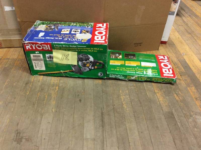 lot 118 image: Ryobi 2 Cycle 22 in Hedge Trimmer