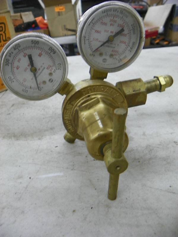 lot 248 image: Pressure gauge and regulator