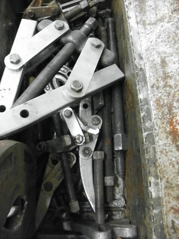 lot 250 image: metal tool box with gear puller and misc