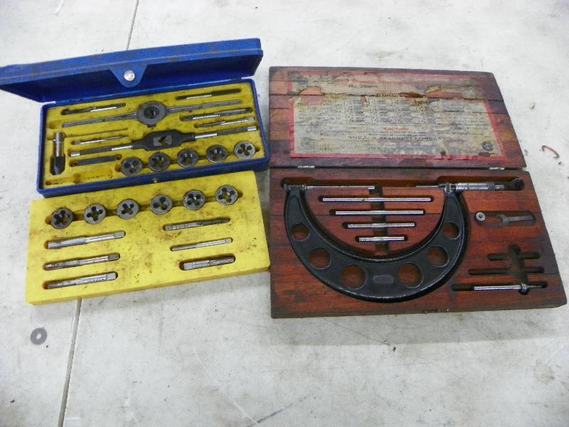 lot 259 image: Tap and Die set, Micrometer set