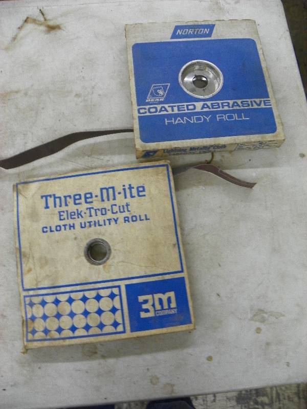 lot 261 image: Wire, Micrometer, emery cloth, hand saw, gauges, grinding wheels