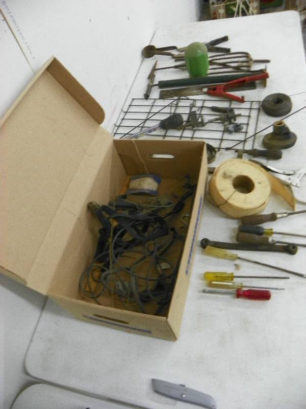 lot 420 image: SMALL HAND TOOLS AND MISC