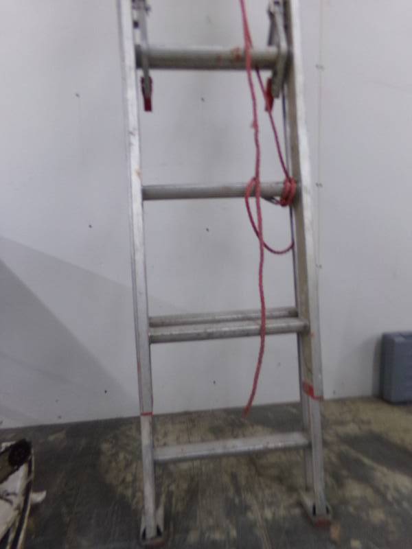lot 443 image: 13 aluminum ladder