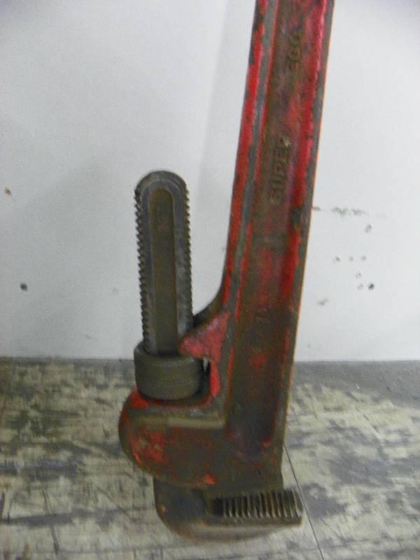 lot 447 image: Heavy Duty Pipe wrench