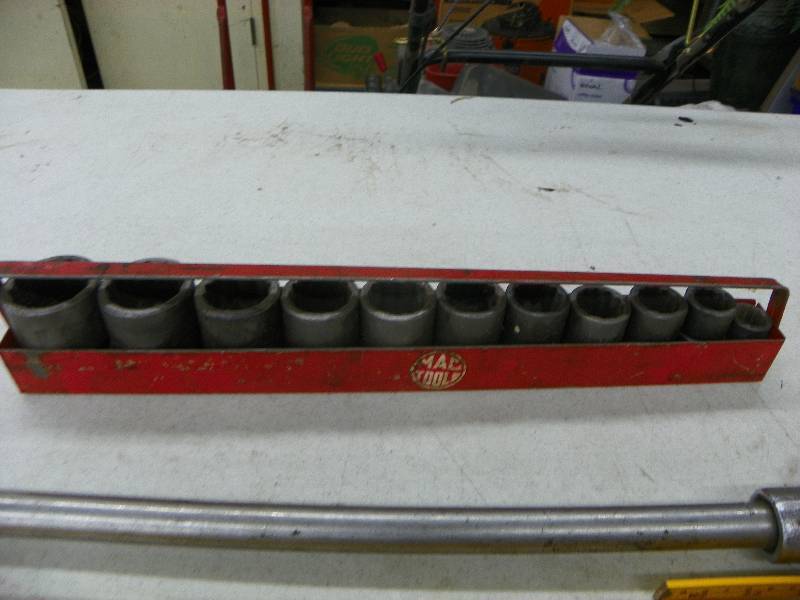 lot 453 image: Mac Tools Sockets and ratchet