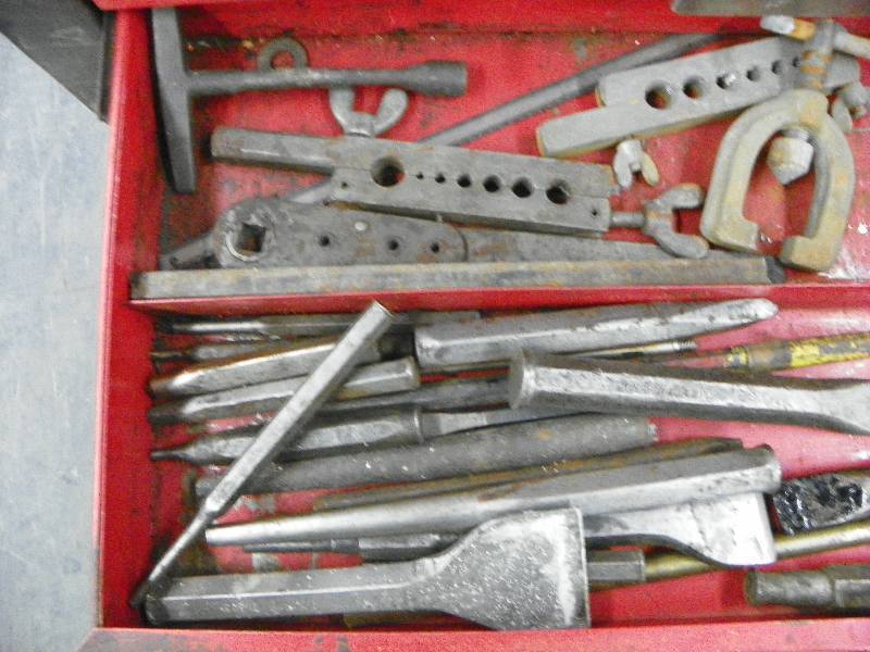 lot 455 image: Brake line tools and chisels
