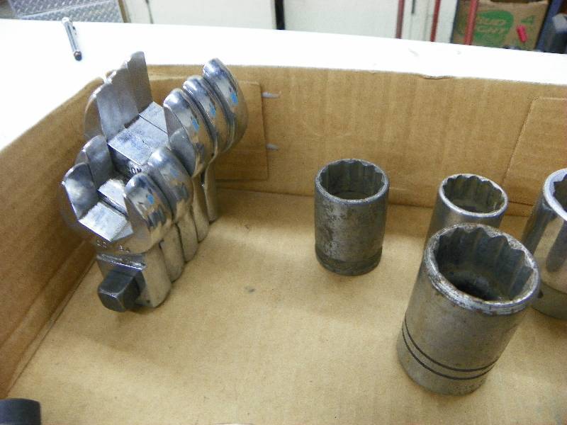 lot 461 image: Sockets and wrench heads