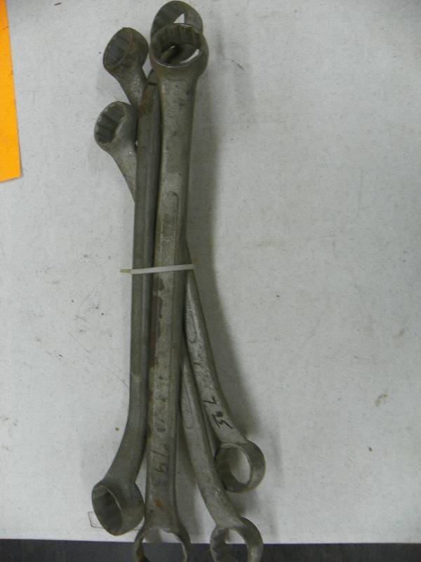 lot 464 image: Wrenches
