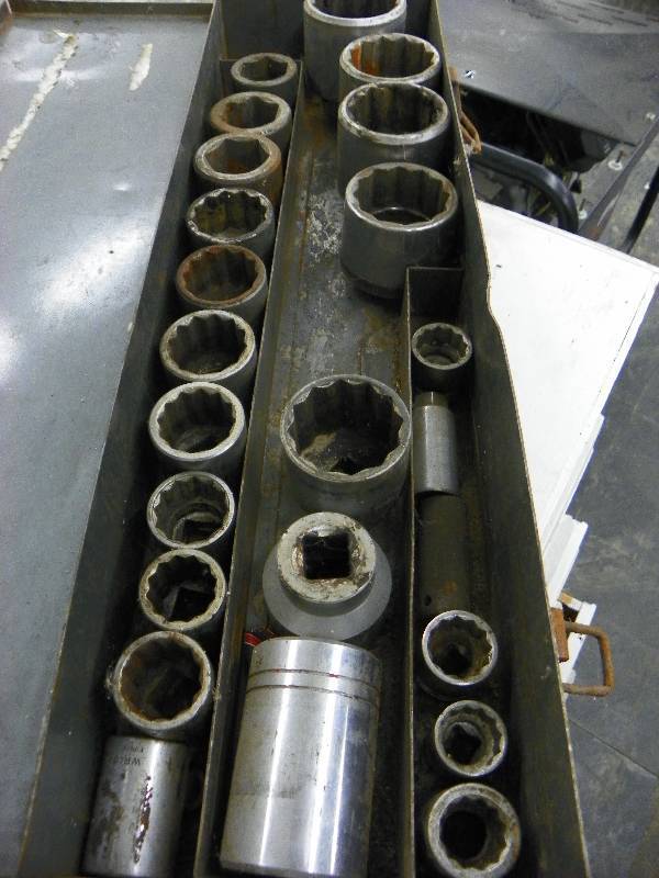 lot 496 image: Sockets in metal box