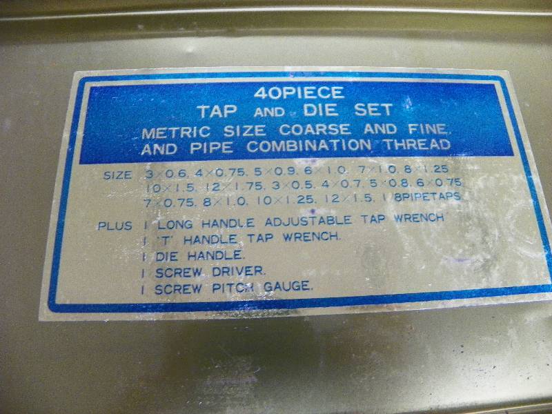 lot 565 image: 40 piece Tap and Die Set