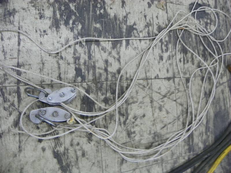 lot 578 image: Jumper Cables and extension cord