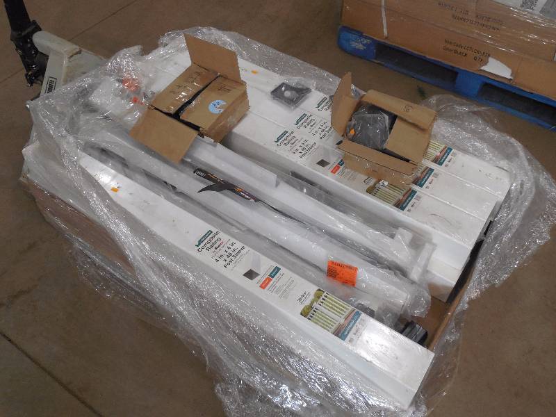 lot 32 image: COMPOSITE RAILING LOT